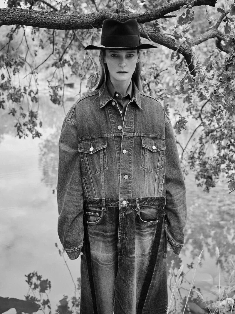Carmen Kass Feels the Earth for Vogue Greece October 2021 — Anne Carmen Kass Feels the Earth for Vogue Greece October 2021 — Anne